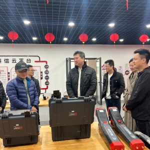 有朋自遠(yuǎn)方來！廣州市邁梓普檢測儀器有限公司總代理一行來公司交流